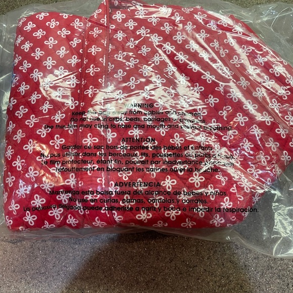 🆕Vera Bradley Fresno State University Bulldogs Red/White Mini Concerto Duffel - Picture 6 of 6